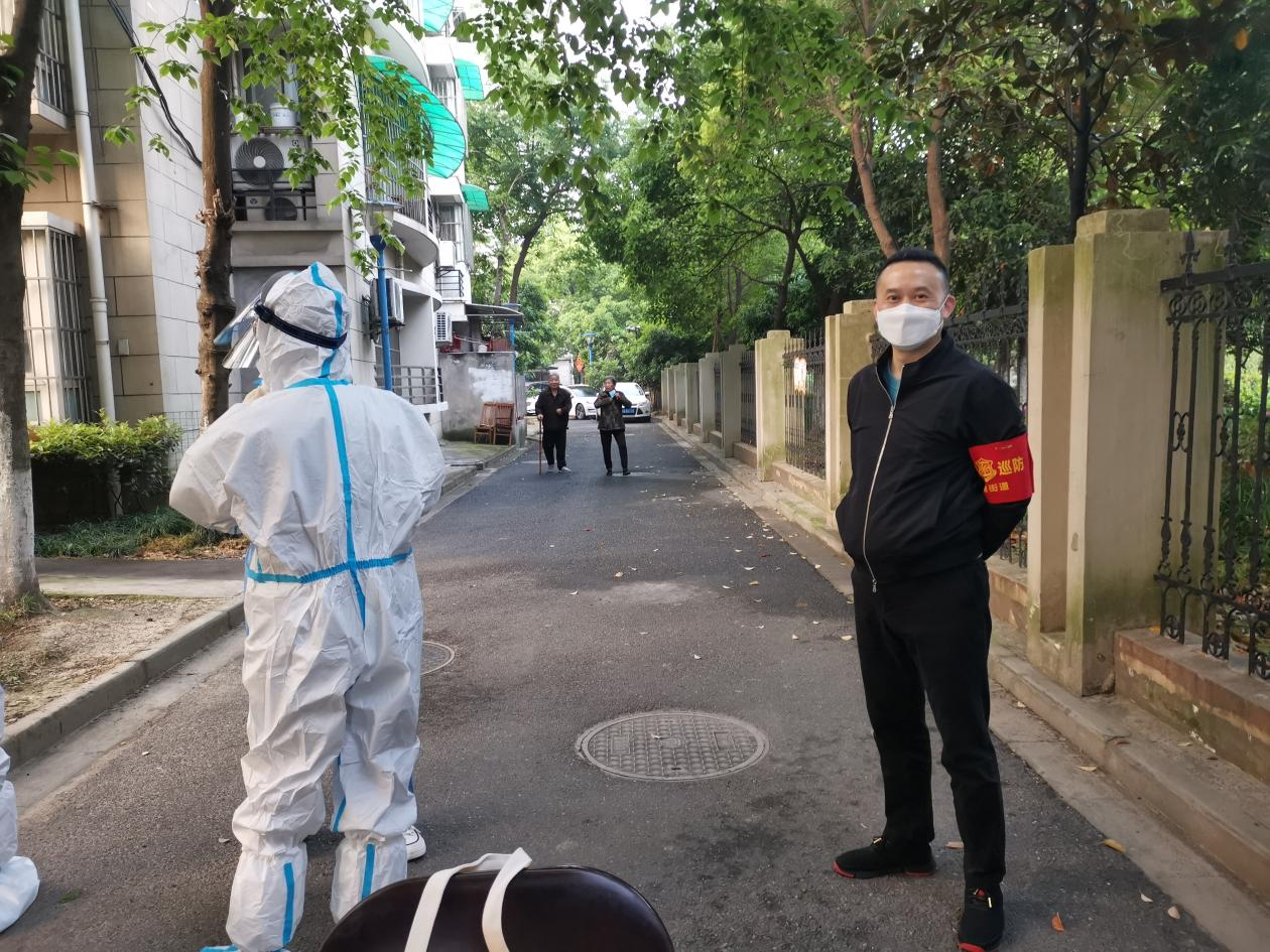 浙江建華集團黨員、員工積極協助參加核酸檢測工作