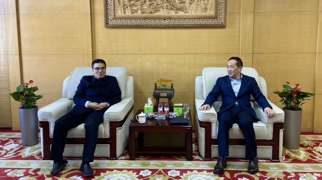 拱墅區委常委、統戰部部長王書評蒞臨集團慰問走訪